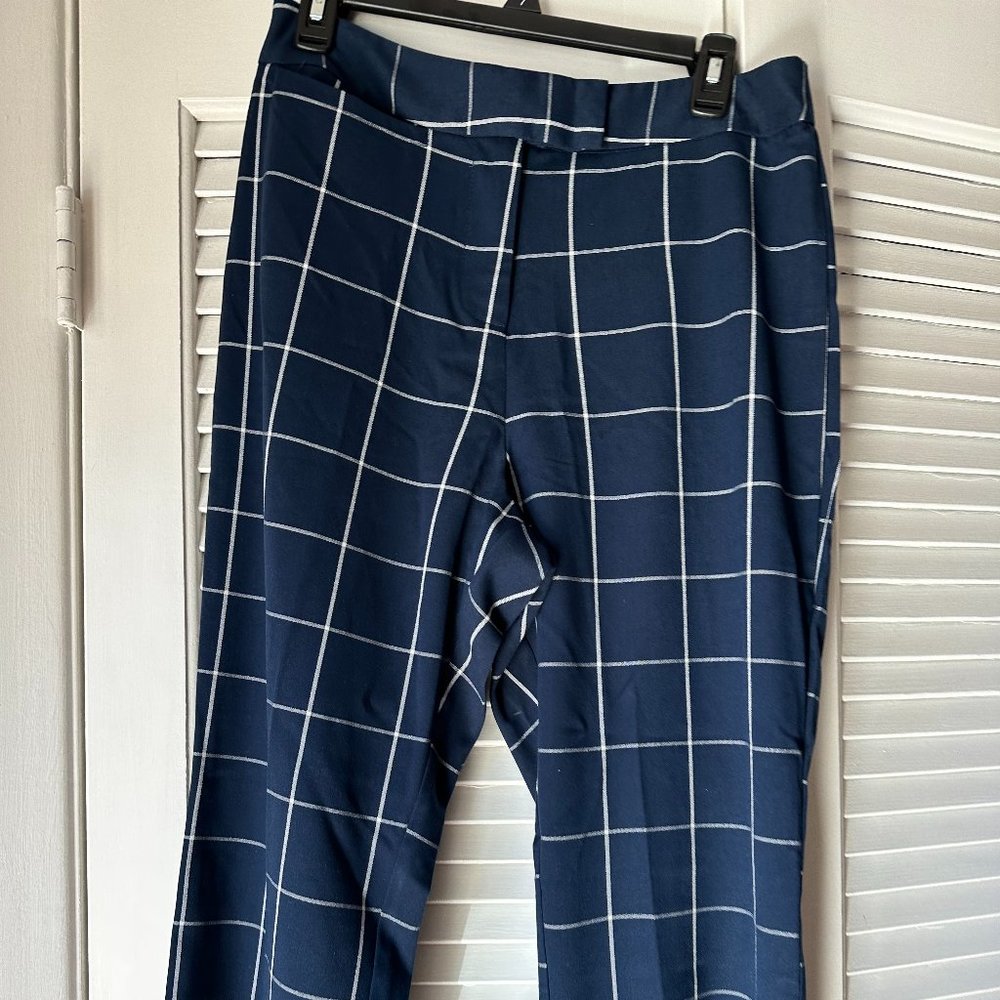 New York and Company Straight Leg Pant